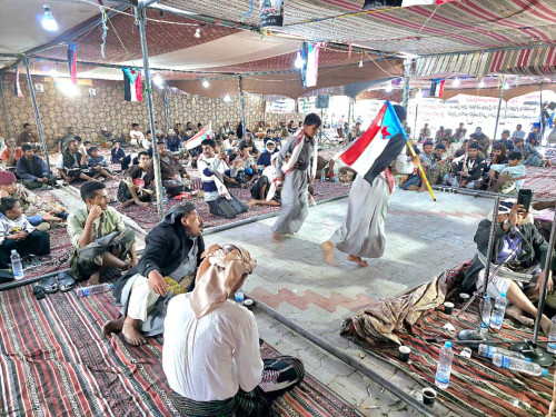 انتقالي شبوة ينظم فعالية فنية بمخيم الاعتصام المفتوح في عتق