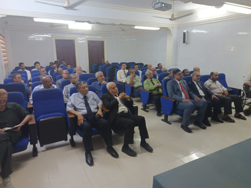 بحضور رئيس الجامعة.. كلية الطب تناقش تحديث برنامجها