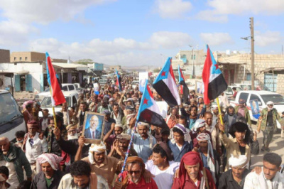  مسيرات جماهيرية حاشدة في زنجبار والمحفد تأييدًا للإعلان السياسي والدستوري وتنديدًا بالعدوان السعودي