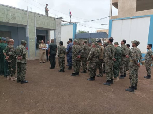 بتوجيهات مدير عام شرطة العاصمة عدن.. قيادتا الرقابة والتفتيش والتوجيه المعنوي تنفذان نزولاً ميدانياً إلى قسم شرطة الدرين.