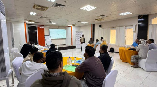 المكلا تشهد انطلاق دورة تدريبية في إدارة الطوارئ والأزمات