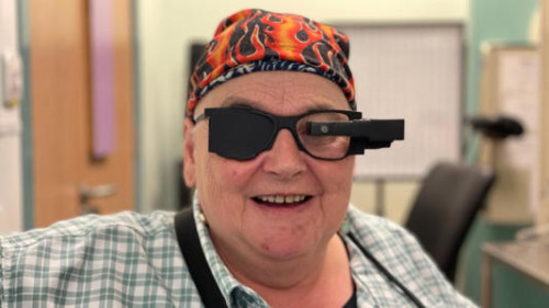 اختراق طبي مذهل يُغيّر حياة المكفوفين ويُساعدهم على القراءة مجدداً