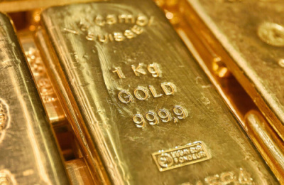 الذهب يرتفع مجددا بعد موجة هبوط حادة