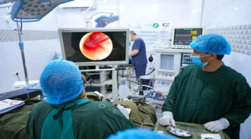 تدشين المخيم الجراحي بالعاصمة عدن لإجراء 320 عملية للفئات المحتاجة