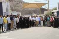 لليوم الخامس على التوالي.. كادر الأمانة العامة ينفذ وقفته المنددة بإغلاق مؤسسات شعب الجنوب السياسية