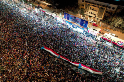 استجابة لدعوة المجلس.. العاصمة عدن تشهد حشداً جماهيرياً كبيراً في "مليونية الثبات والقرار الجنوبي"