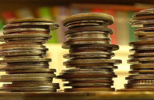 مصر.. مسؤول حكومي يكشف موعد طرح العملة المعدنية الجديدة