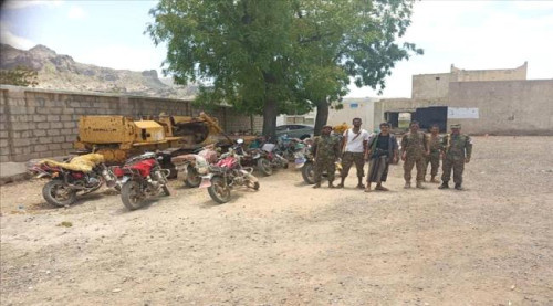 لحج.. الأجهزة الأمنية بالمسيمير تنفذ حملة واسعة لضبط الدراجات النارية المخالفة في سوق مركز المديرية