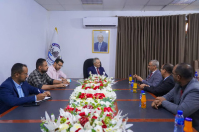 وزير الشؤون الاجتماعية والعمل يلتقي مؤسسة العون للتنمية