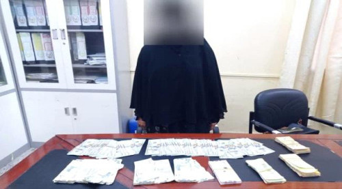 عدن.. شرطة كريتر تضبط عاملة منزلية متورطة بسرقة مبالغ مالية كبيرة