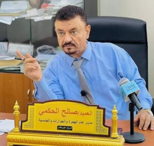 انفراجة مرتقبة في عدن.. الهجرة والجوازات بخورمكسر تبدأ إنهاء التراكمات وتوسّع ساعات العمل