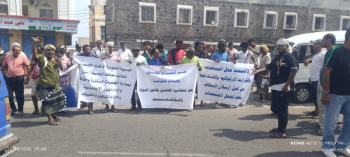 محافظ عدن يصادق على شرعية اللجنة التحضيرية الحالية للجمعيات السكنية