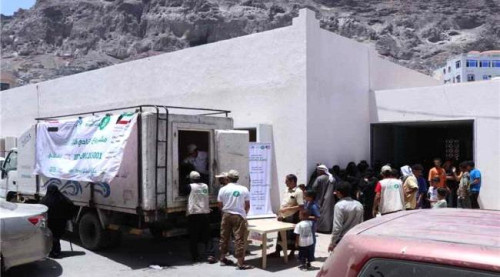 بدعم كويتي.. مؤسسة استجابة توزع لحوم الأضاحي على أكثر من 9 آلاف مستفيد في العاصمة عدن